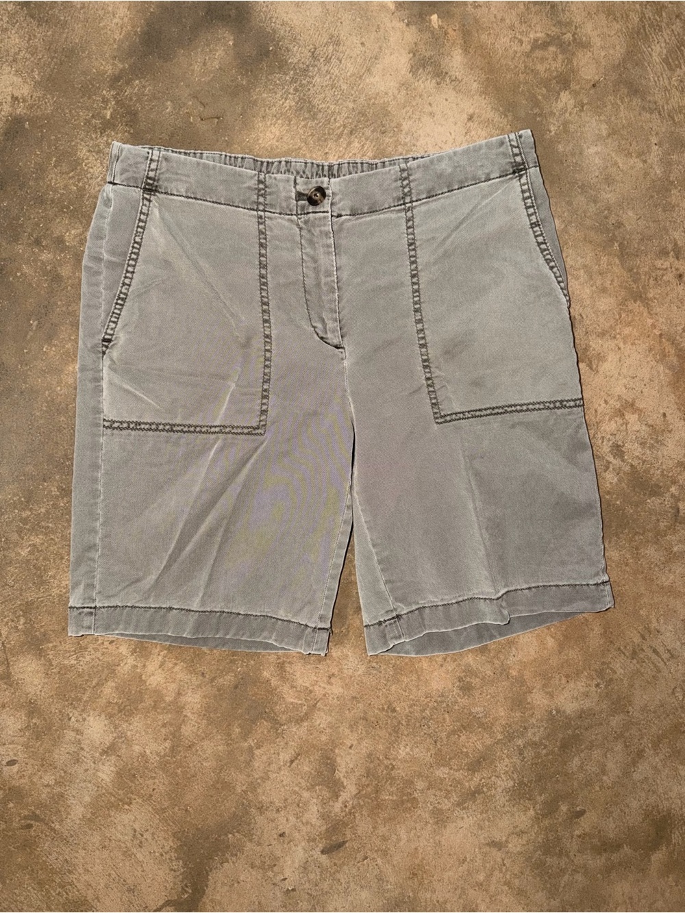 J. Jill Gray Tencel Blend Bermuda Shorts Petite 8 Patch Pocket Stretch